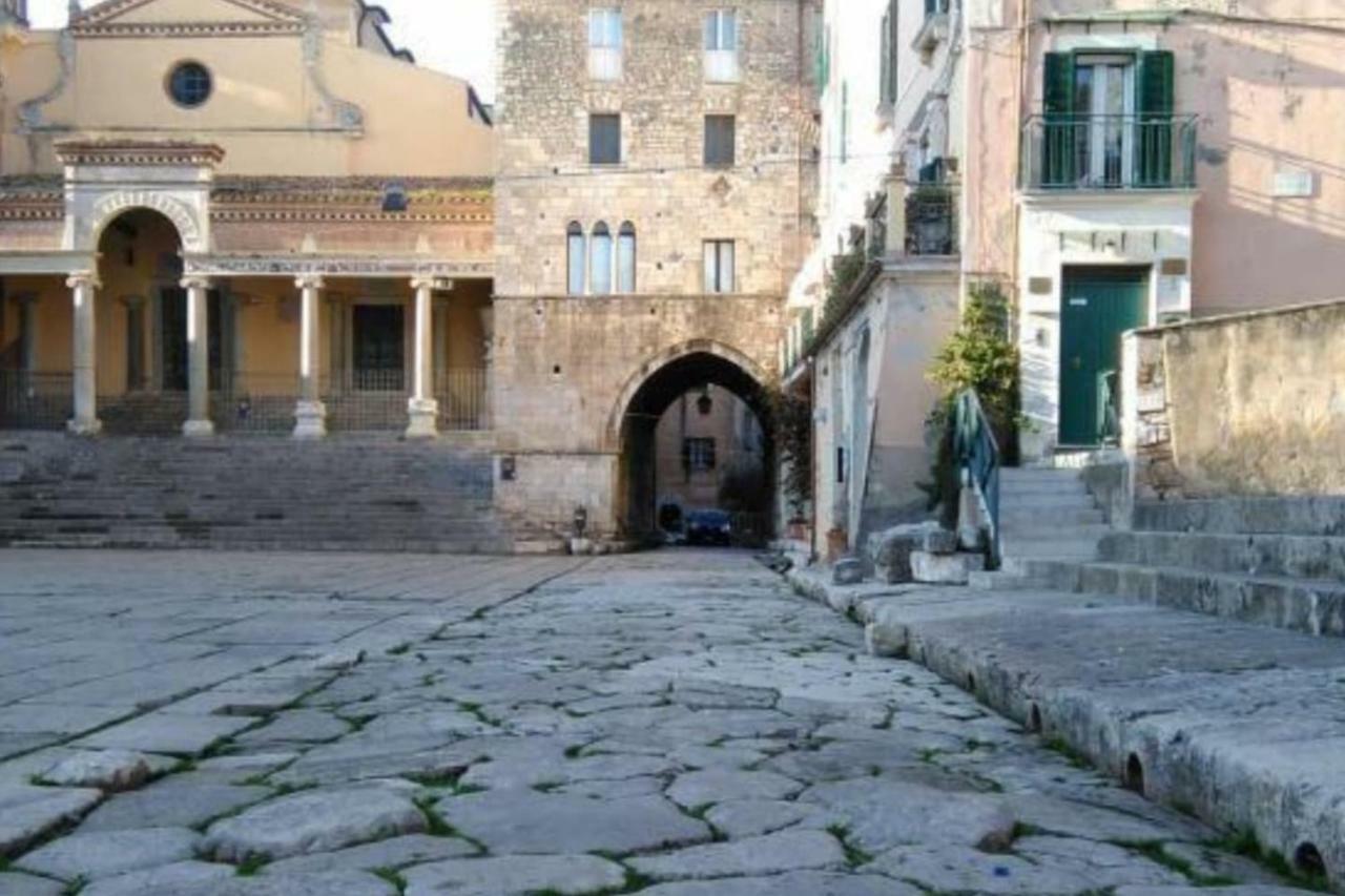 Art Deco City Center Near The Beach! Terracina Luaran gambar